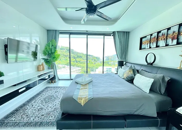 Twin Sands Resort Penthouse Patong