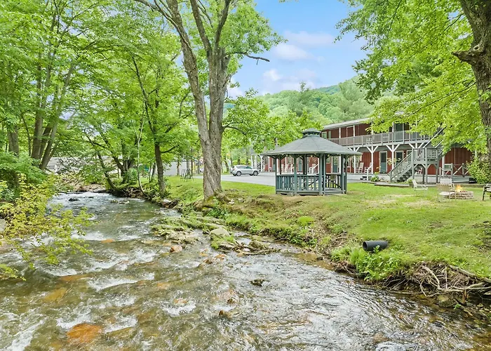 The Valley Inn Maggie Valley