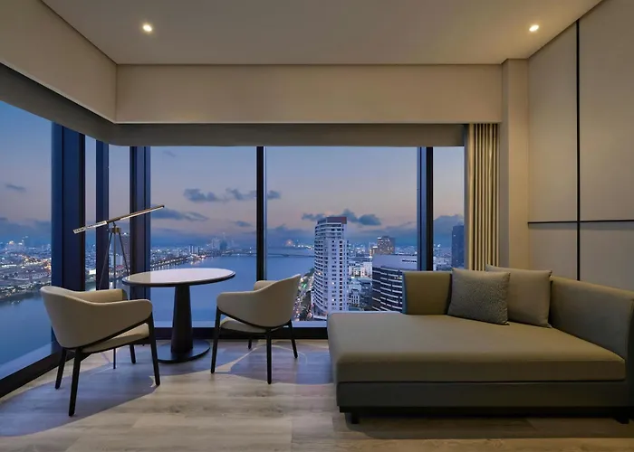 Courtyard By Marriott Danang Han River