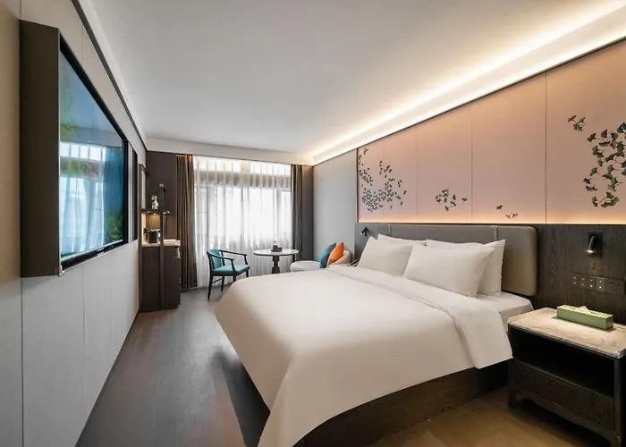 Pujing Weiting Hotel Shanghai People'S Square Xinzha Road Subway Station Branch