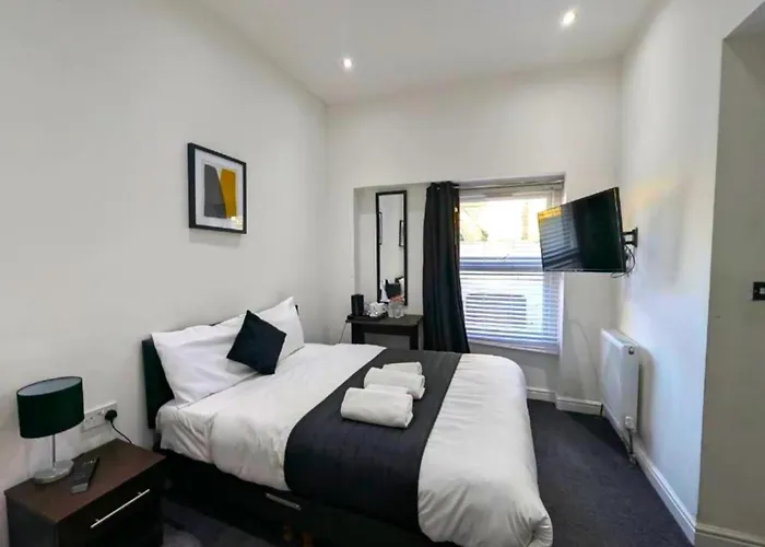 Oyo Firs Lodge London Heathrow Hounslow