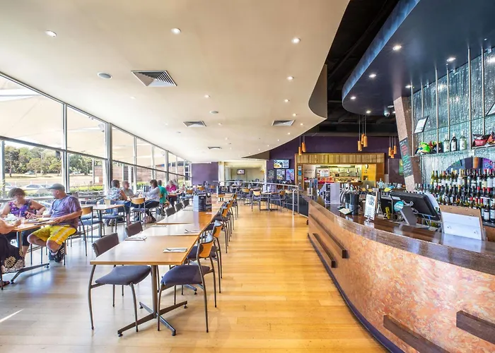 Nightcap At Sandown Park Hotel Noble Park