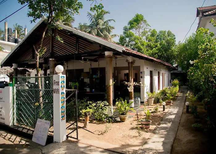 Bay Dreams Beach Hotel & Surf Camp Arugam Bay