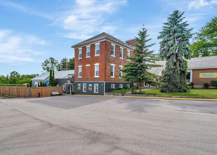 The Bloomfield Inn