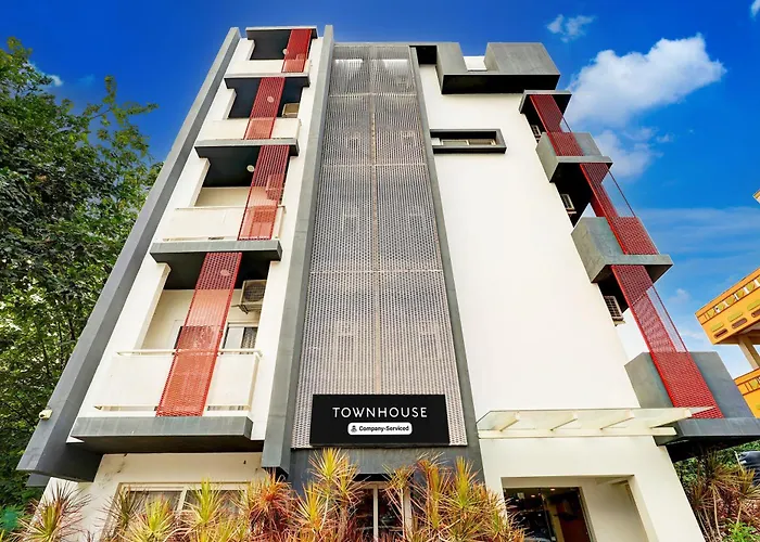 Super Townhouse Hebbal Bhadrappa Layout Bangalore