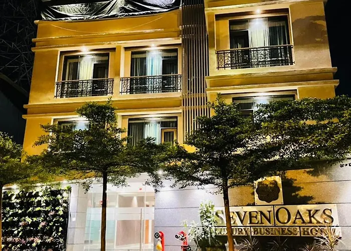 Hotel Seven Oaks Navi Mumbai