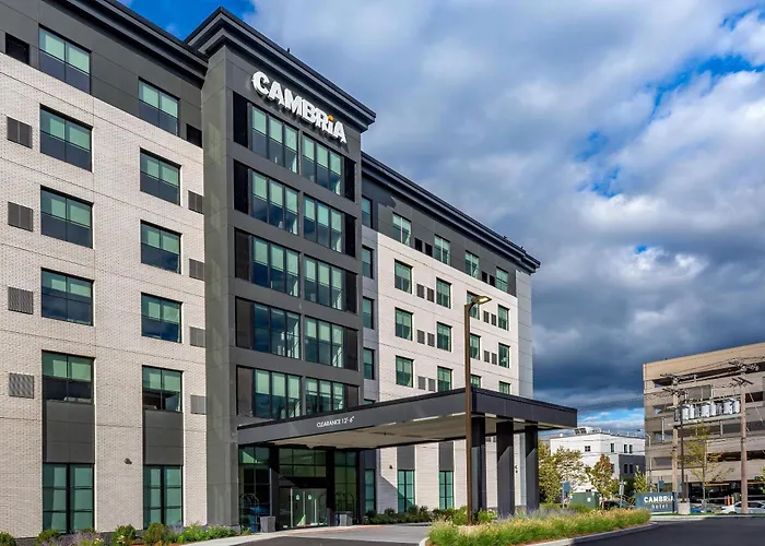 Cambria Hotel New Haven University Area