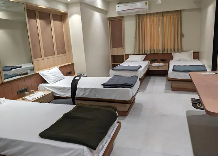 Hotel Dhanashri Solapur