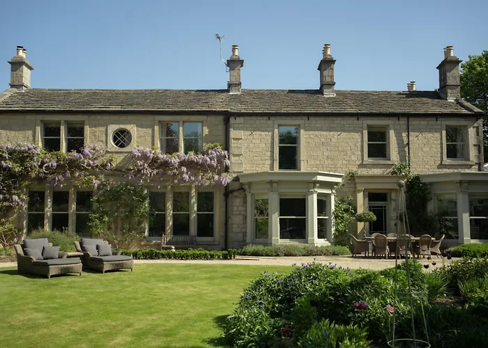 Outwood House Bed & Breakfast Leeds 
