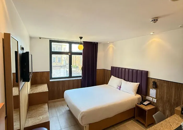 Mambo 190 Hotel London