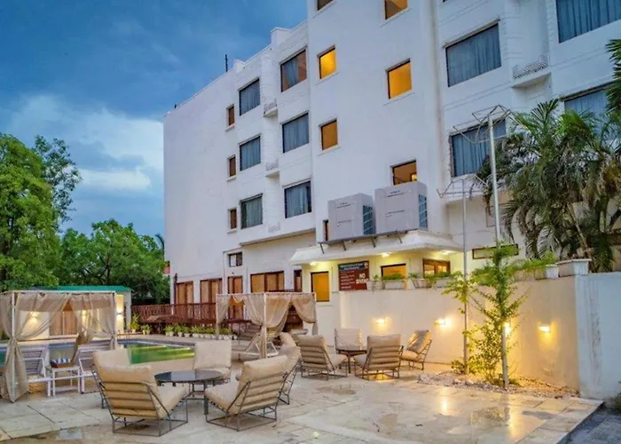 Golden Tulip Udaipur Hotel