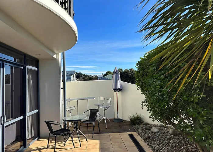 Delorenzo Studio Apartments Nelson