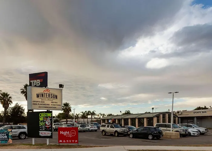 Nightcap At Wintersun Hotel Geraldton
