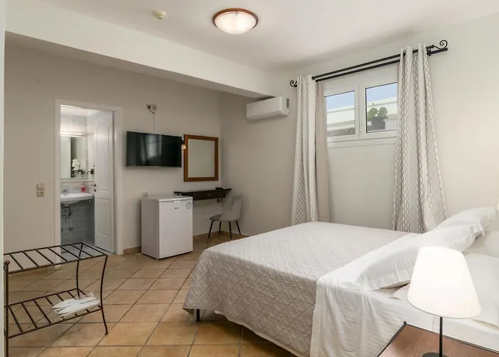 Ostria Hotel Adamantas 