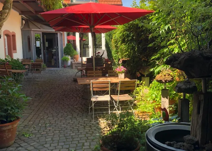 Hotel Alter Winzerhof Weisenheim am Berg e.K.