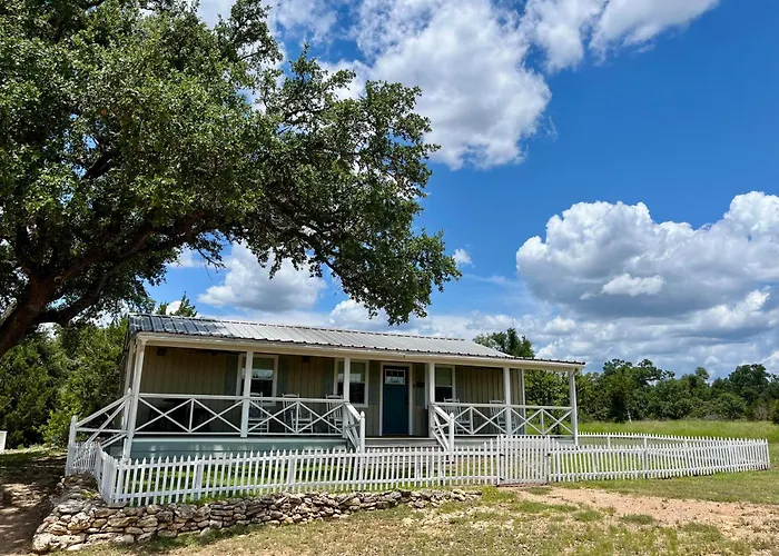 The Alexander At Creek Road Hotel Dripping Springs