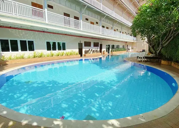 Baan Klang Condo Hotel หัวหิน