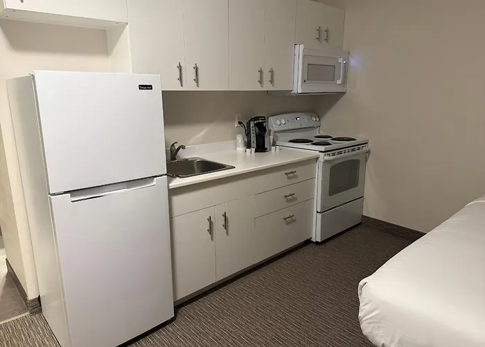 Anavada Inn & Suites - Grande Prairie
