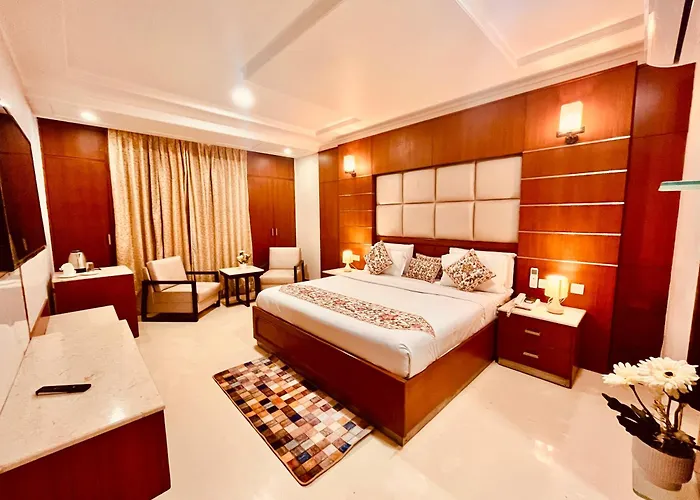 The Manali Town # Top Rated And Most Awarded Property In Manali # Parking # Restaurant