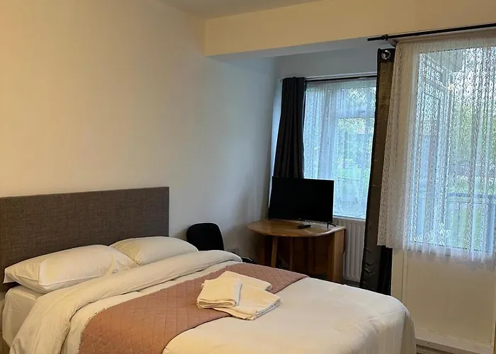 Comfortable Ensuite & Budget Rooms In East London