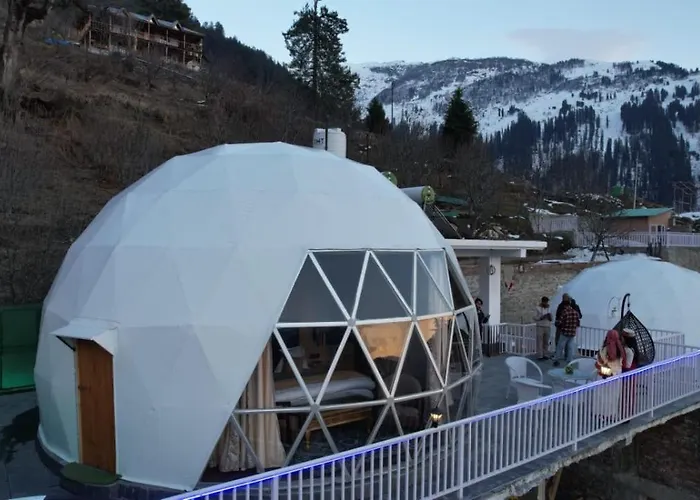 Dream Hamta Cafe & Glamps Hotel Manali 