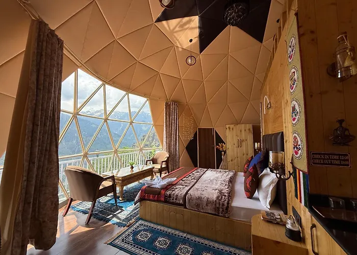 Dream Hamta Cafe & Glamps Hotel Manali 