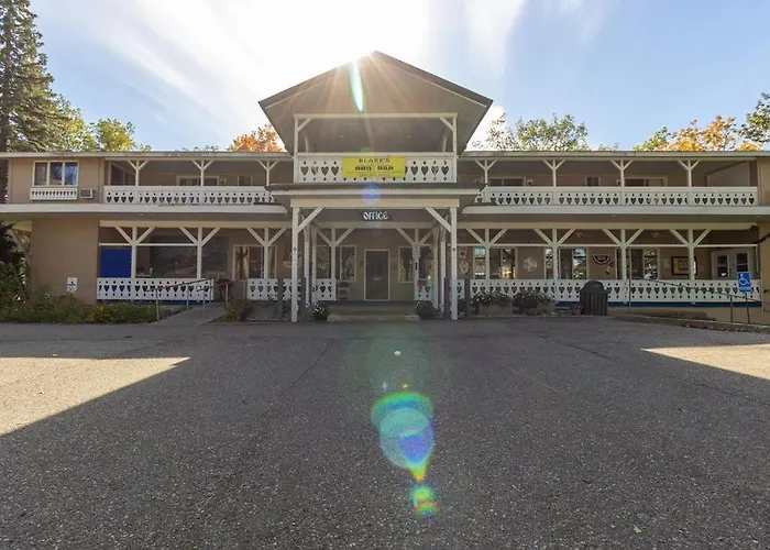 Cedar Oaks Lakeside Resort Prudenville