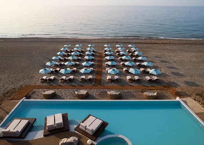Uzenie All Suites Boutique Resort - Adults Only Adelianos Kampos