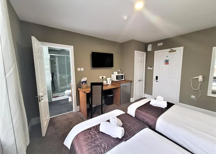 New County Hotel & Serviced Apartments By Roomsbooked Gloucester