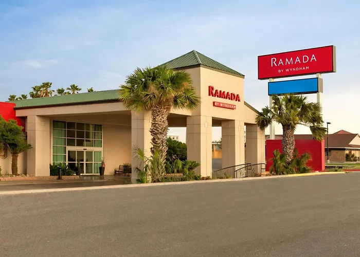 Ramada By Wyndham Del Rio Hotel