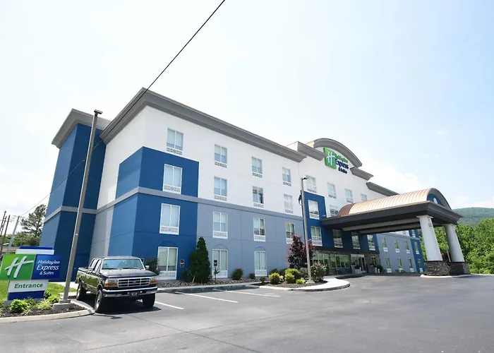 Holiday Inn Express & Suites Caryville By Ihg
