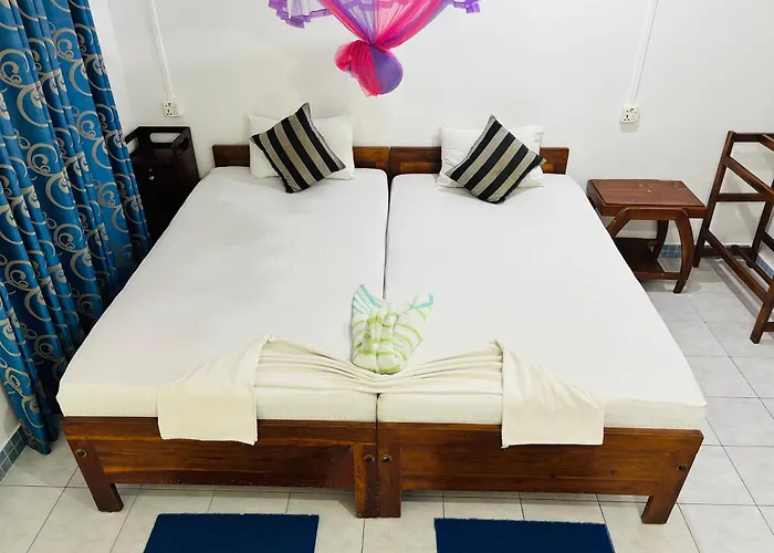 Levi'S Tourist - Anuradhapura Hotel