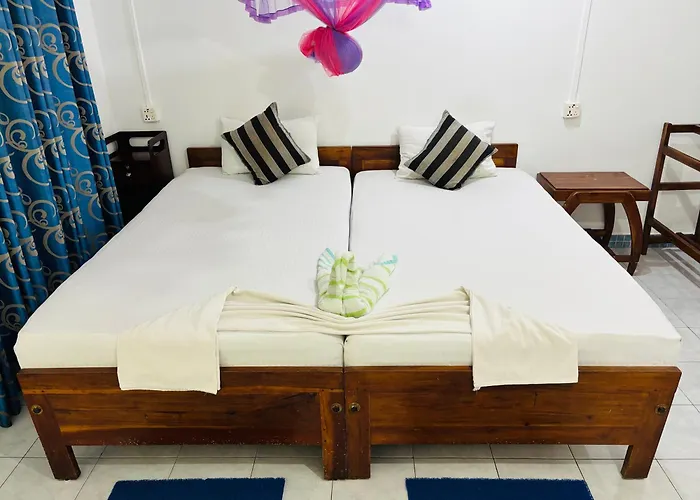 Levi'S Tourist - Anuradhapura Hotel
