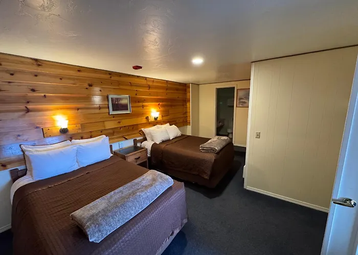 Captain'S Choice Motel Haines
