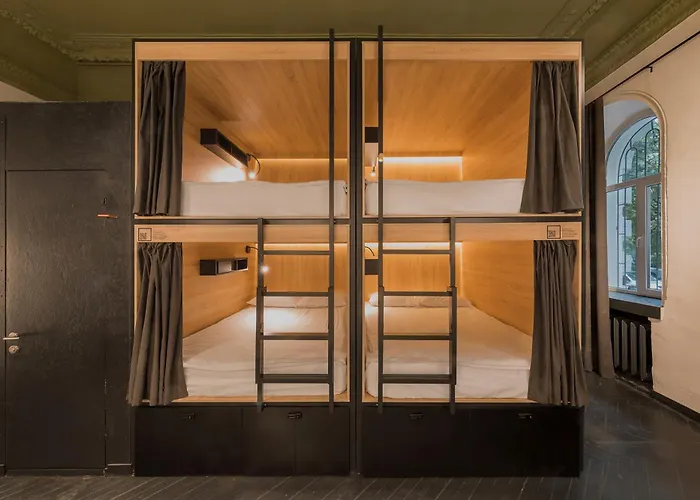 Globe Runner Rooms & Dorms Kiev