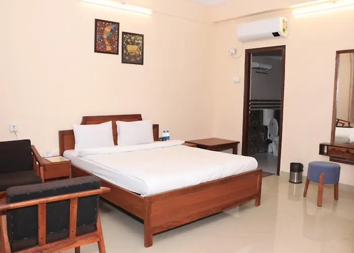Dwarka Kunj Hotel Vrindavan