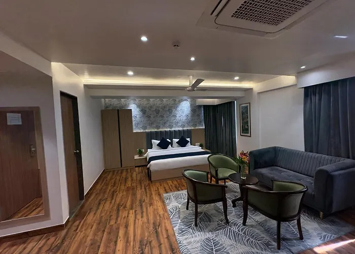Sinclairs Udaipur Hotel