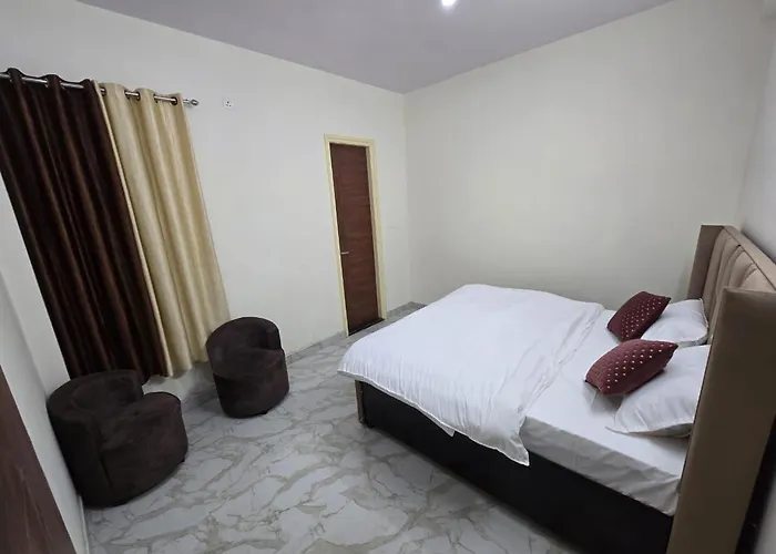 Royal Diamond Hotel & Guest House Varanasi