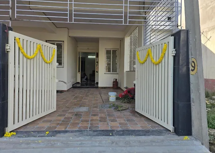 Royal Diamond Hotel & Guest House Varanasi