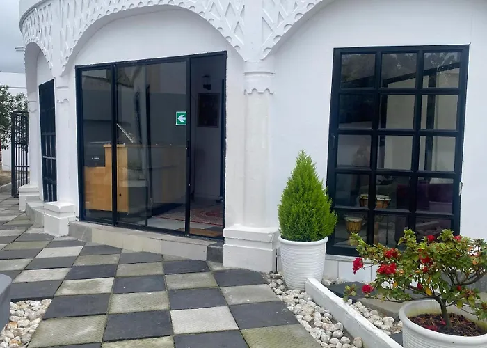 Forchutec Guest House Sunset Beach Cape Town