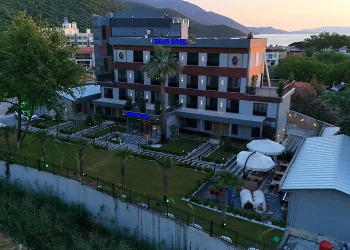 Zeus Otel Kuşadası