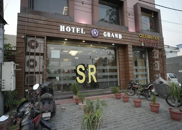 Hotel Sr Grand Haridwar