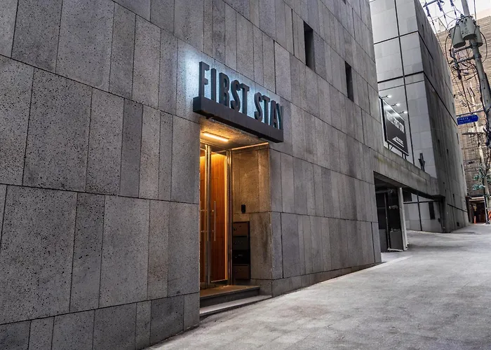 Hotel Firststay Hongdae Seoul