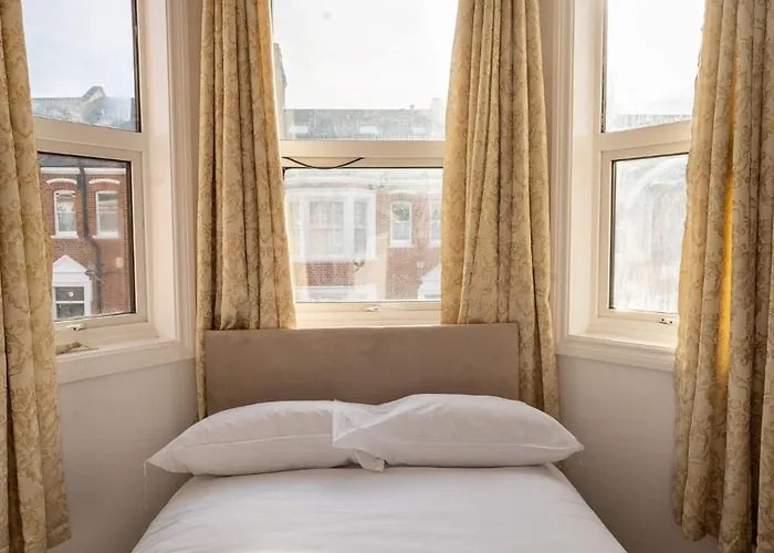 Brick Hotel London