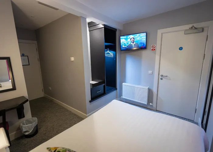 Budget Accommodation Listowel Town Centre
