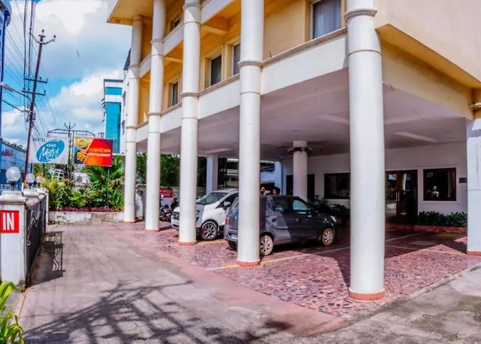 Abad Metro Hotel Kochi