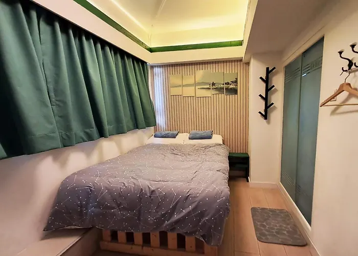 Majestic 7 Guesthouse Kowloon 