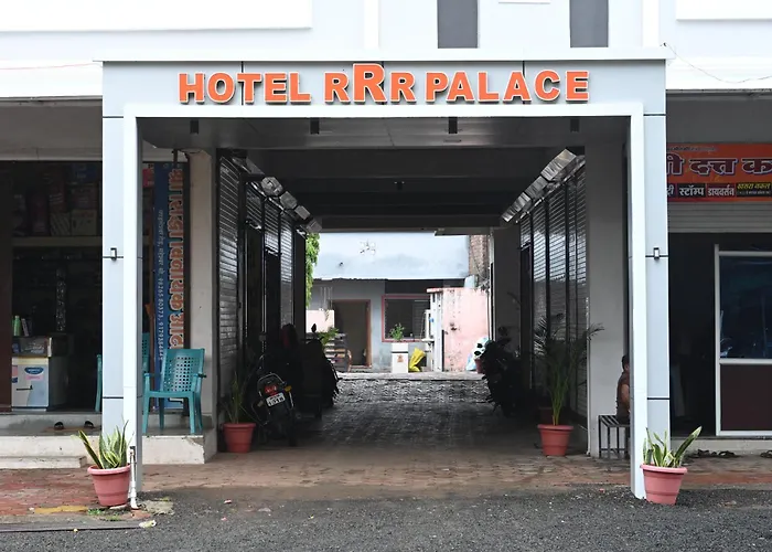 Hotel Rrr Palace Maheshwar