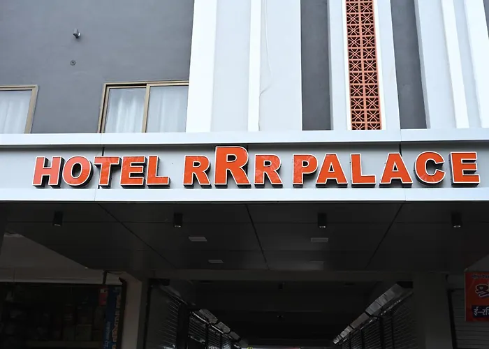 Hotel Rrr Palace Maheshwar