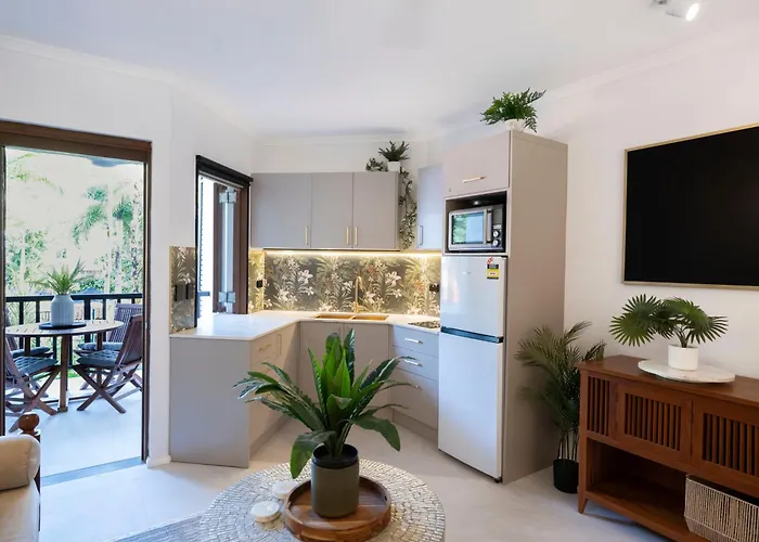Hibiscus Resort & Spa - Official Onsite Reception & Check In Port Douglas